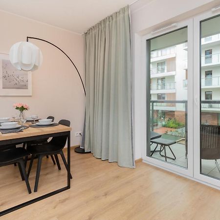 Bright & Stylish Apartment With Balcony 1,5 Km To Gdansk Main City By Noclegi Renters Екстериор снимка